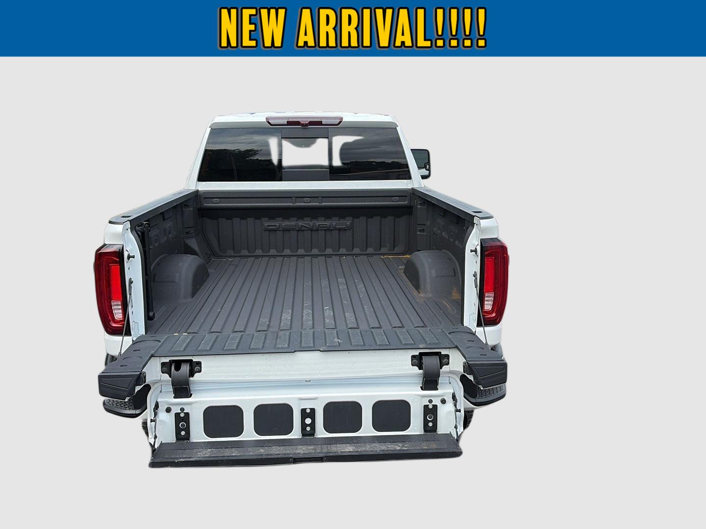 2022 GMC Sierra 2500HD Denali at Baglier Buick GMC Mazda