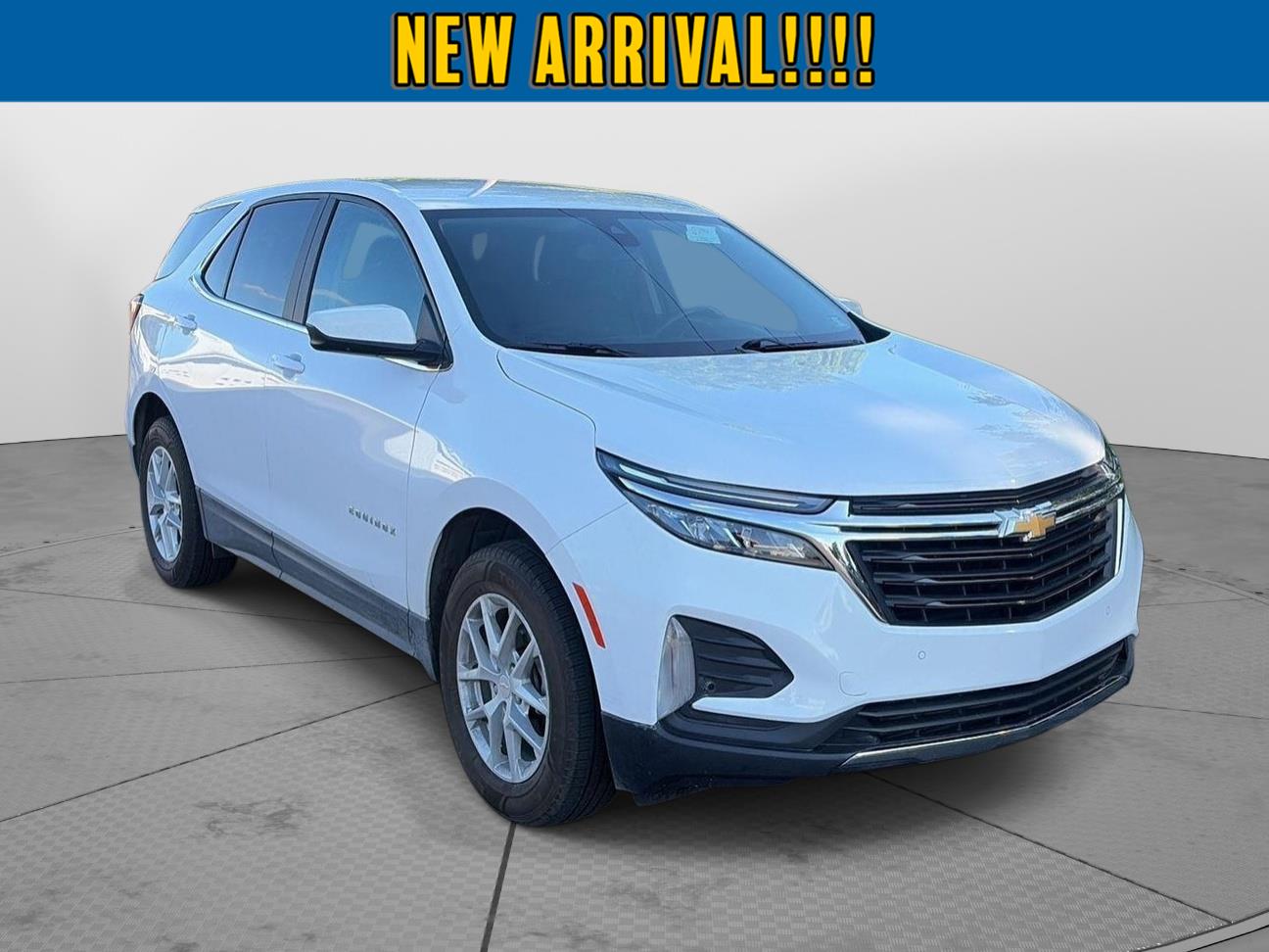 Summit White 2022 Chevrolet Equinox SUV / Crossover Four-Wheel Drive 6-Speed Automatic Overdrive