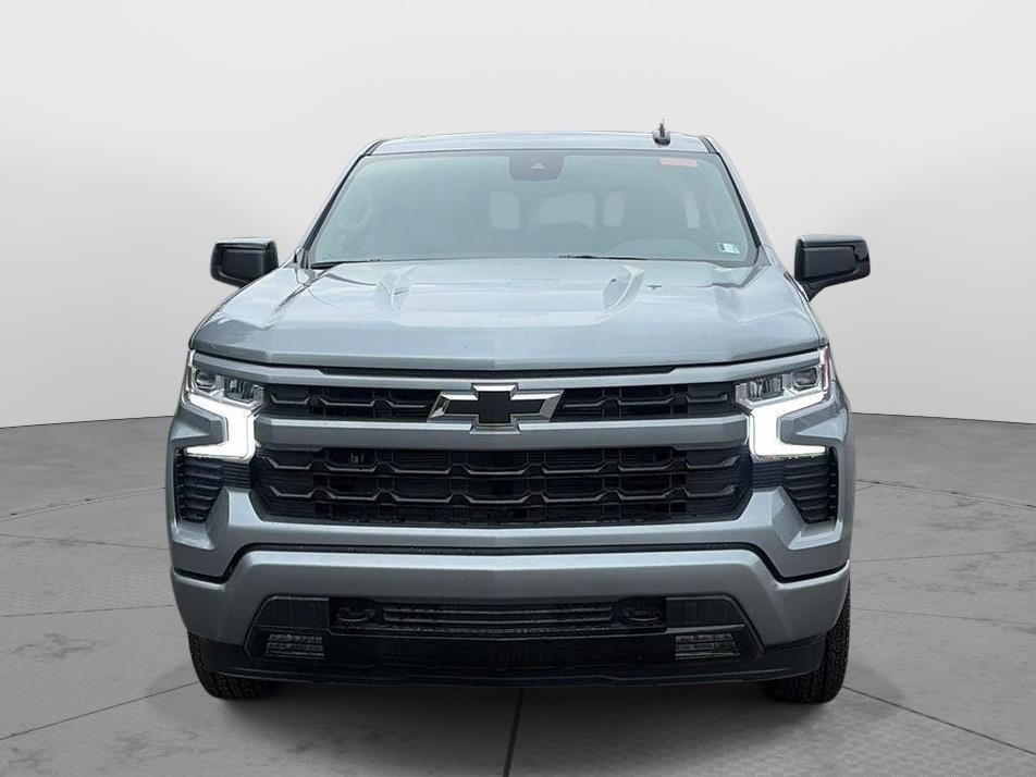 2026 Chevrolet Silverado 1500 photo 2 of 32