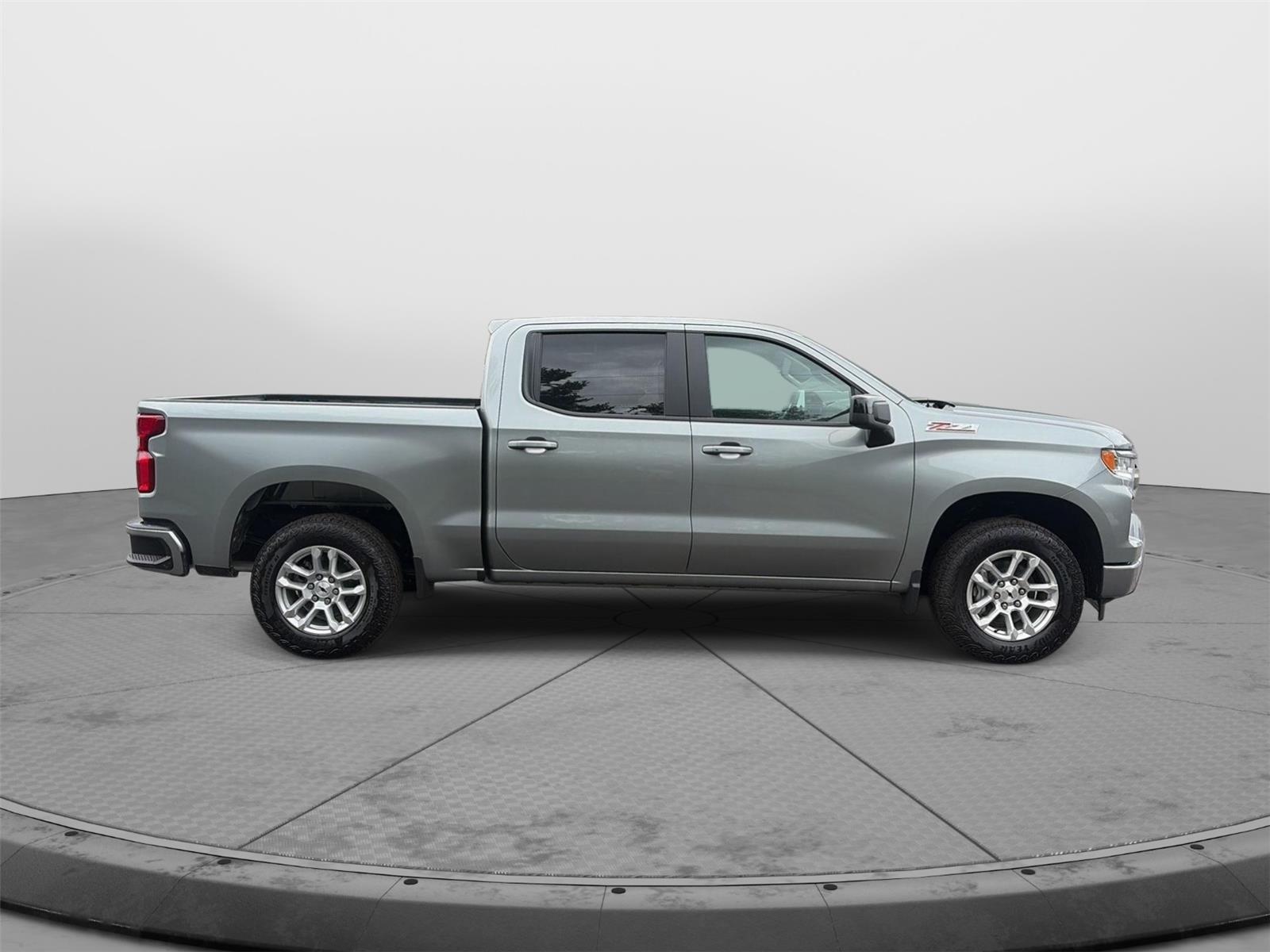 2026 Chevrolet Silverado 1500 photo 8 of 32