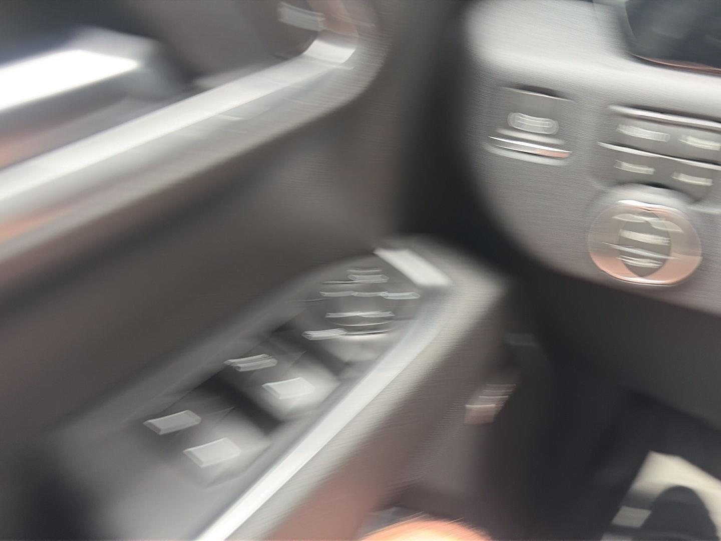 2026 Chevrolet Silverado 1500 photo 17 of 32