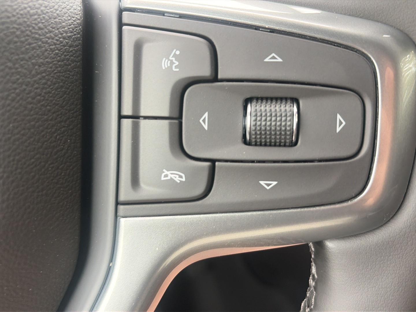 2026 Chevrolet Silverado 1500 photo 13 of 29