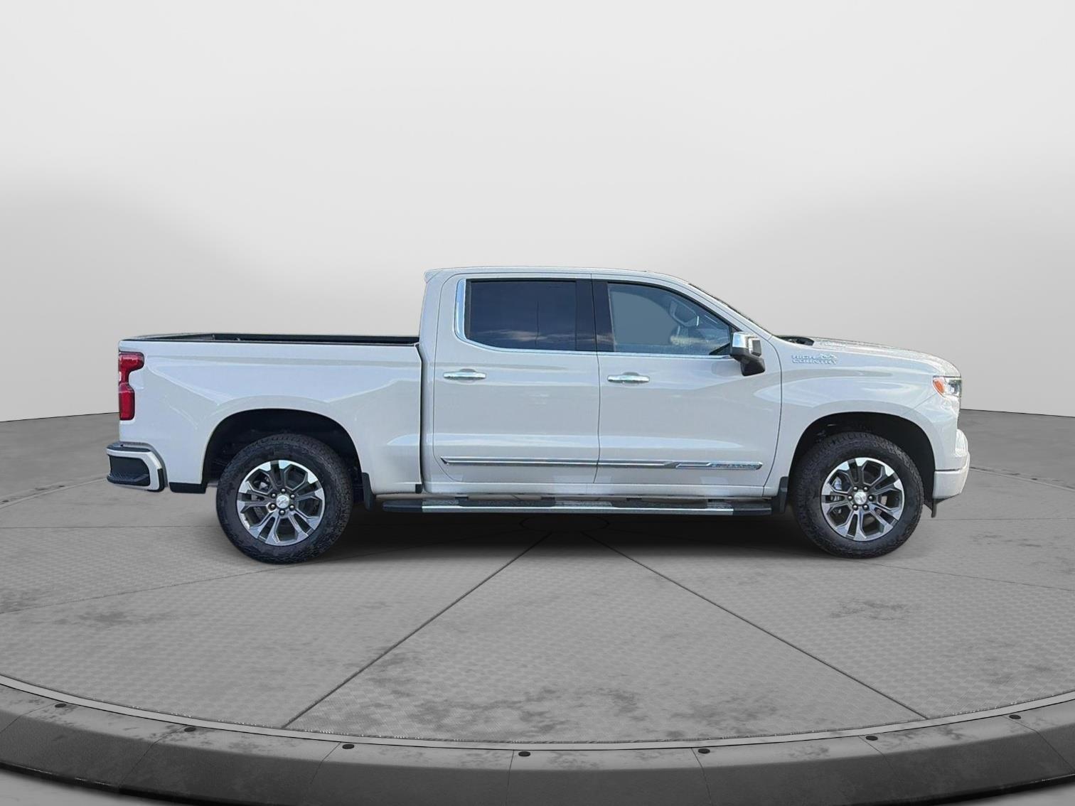 2026 Chevrolet Silverado 1500 photo 3 of 42