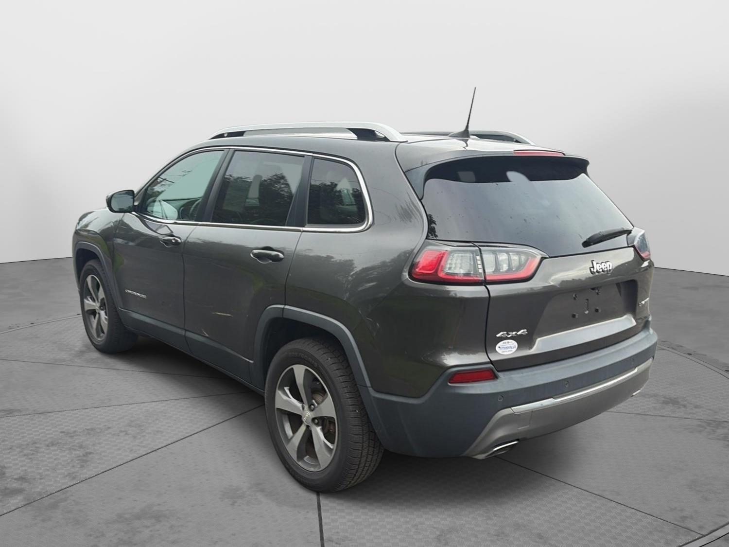2019 Jeep Cherokee photo 5 of 38