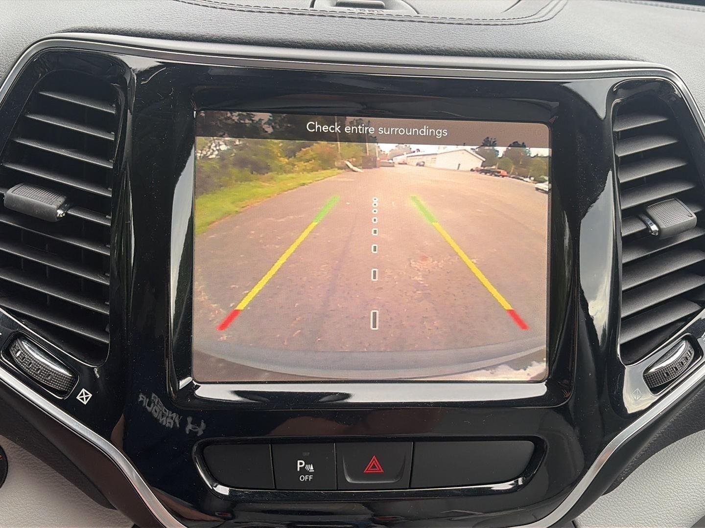 2019 Jeep Cherokee photo 22 of 38