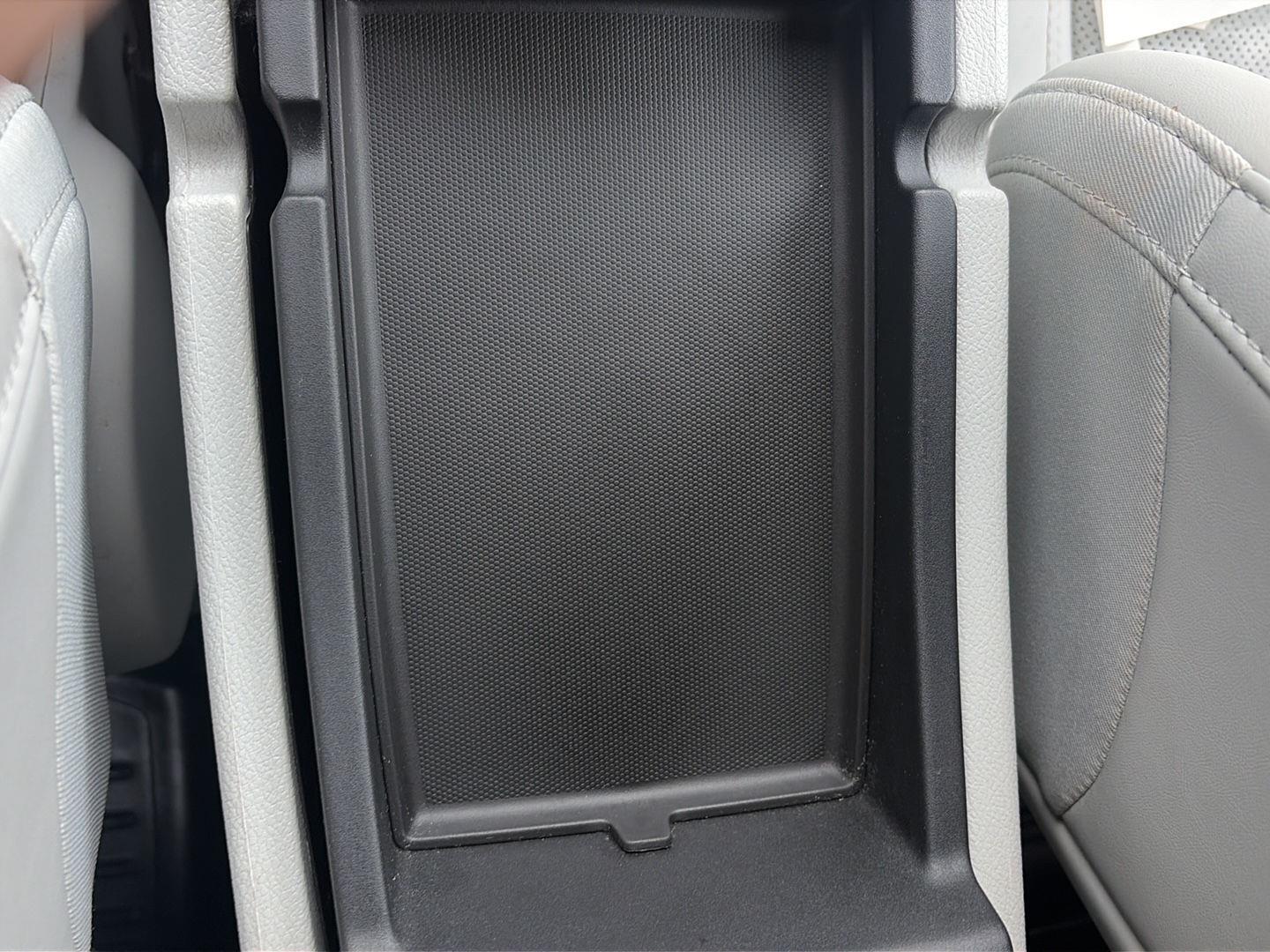 2019 Jeep Cherokee photo 29 of 38