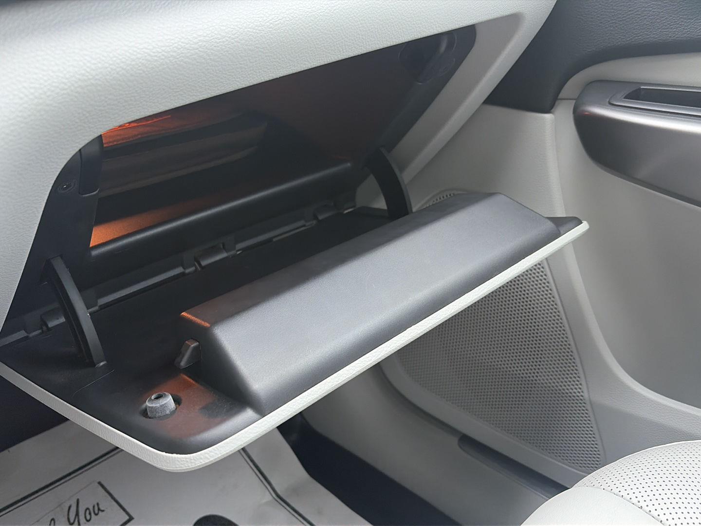 2019 Jeep Cherokee photo 33 of 38