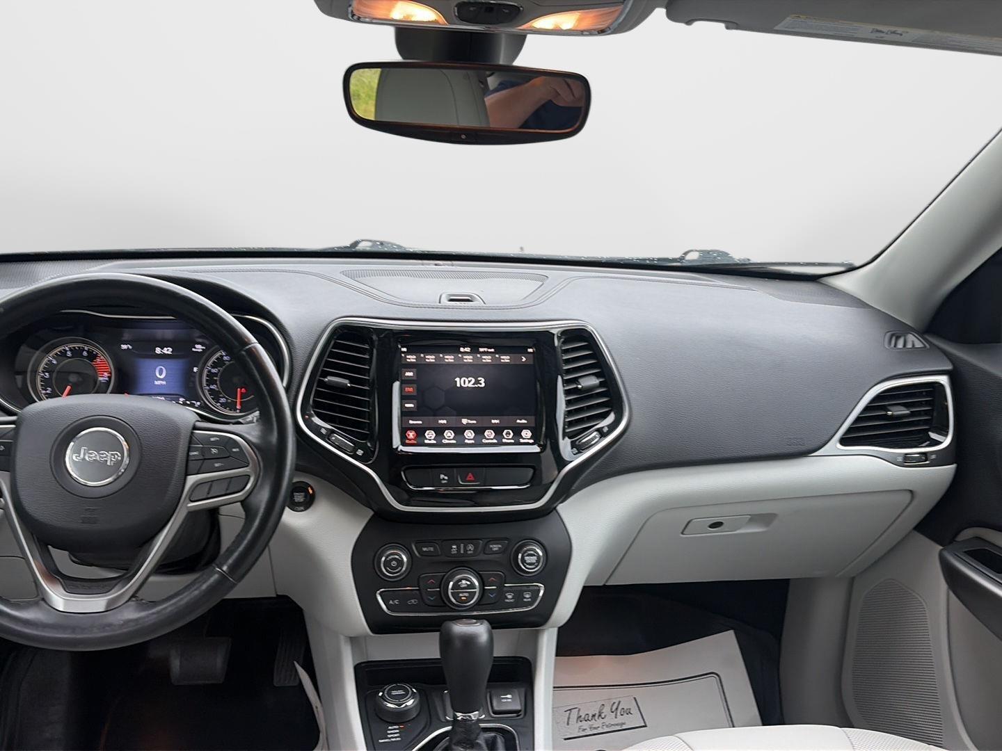 2019 Jeep Cherokee photo 38 of 38