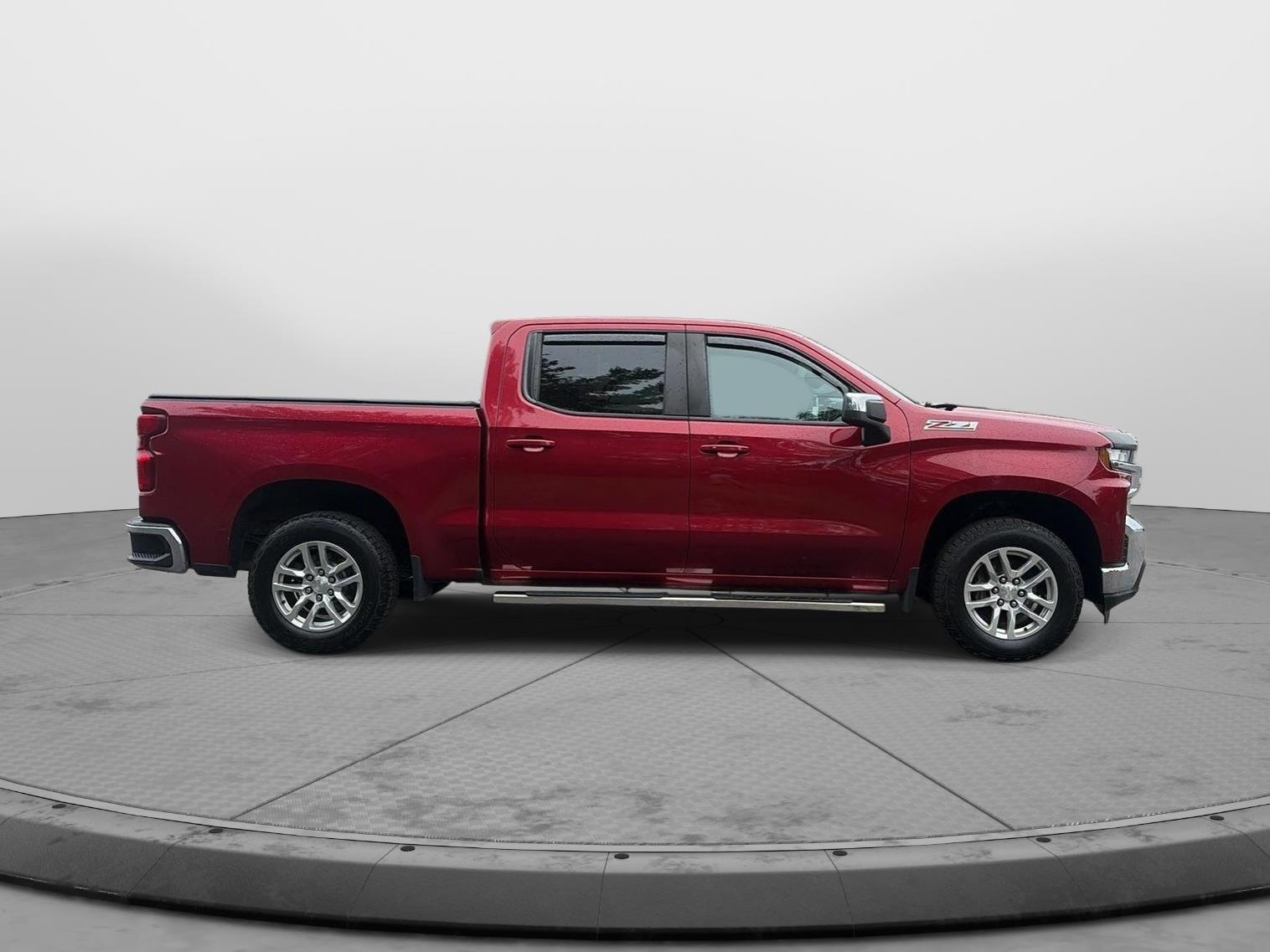 2020 Chevrolet Silverado 1500 LT - 2