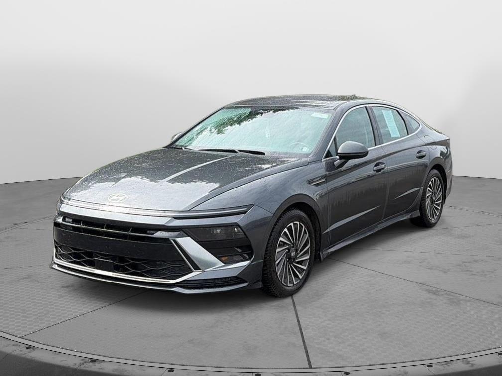 2025 Hyundai Sonata Hybrid photo 3 of 25