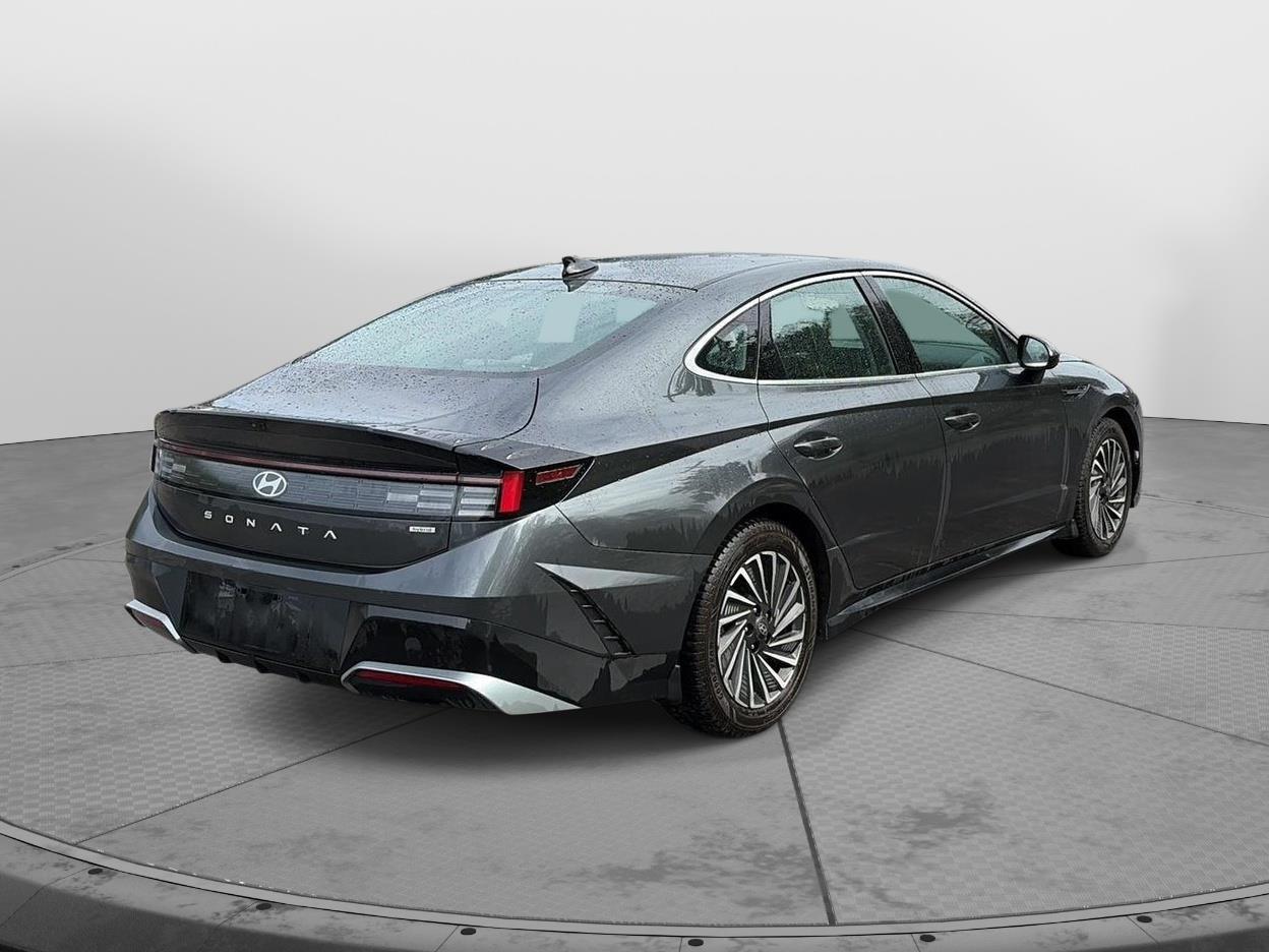 2025 Hyundai Sonata Hybrid photo 7 of 25