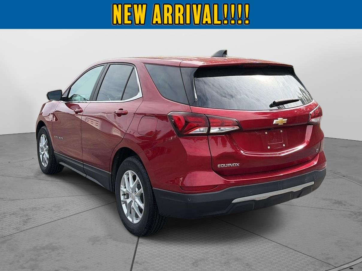 2024 Chevrolet Equinox photo 5 of 8