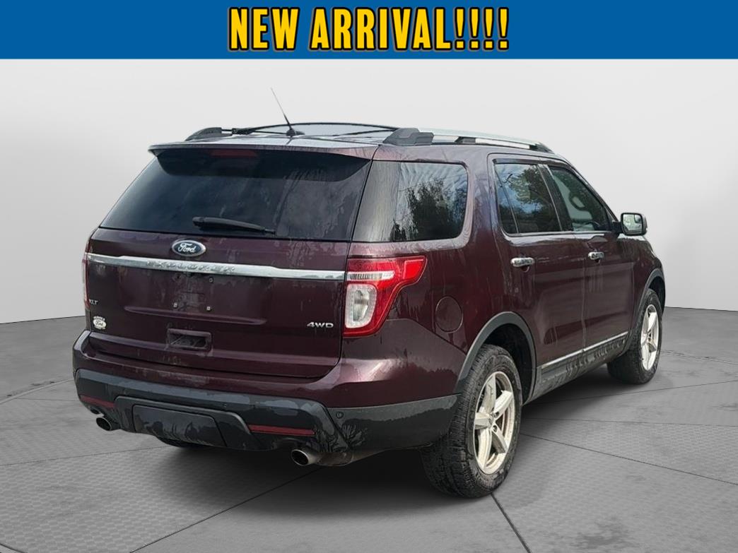 2011 Ford Explorer photo 3 of 8