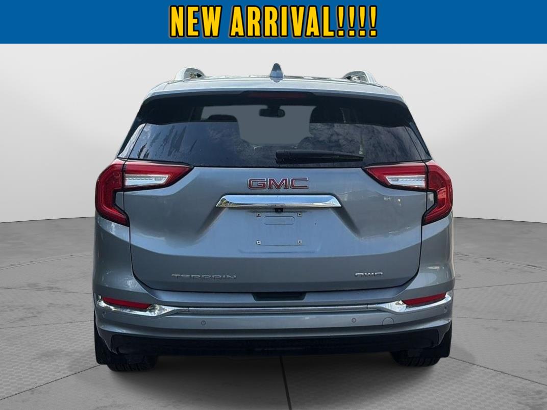 2023 GMC Terrain photo 12 of 31