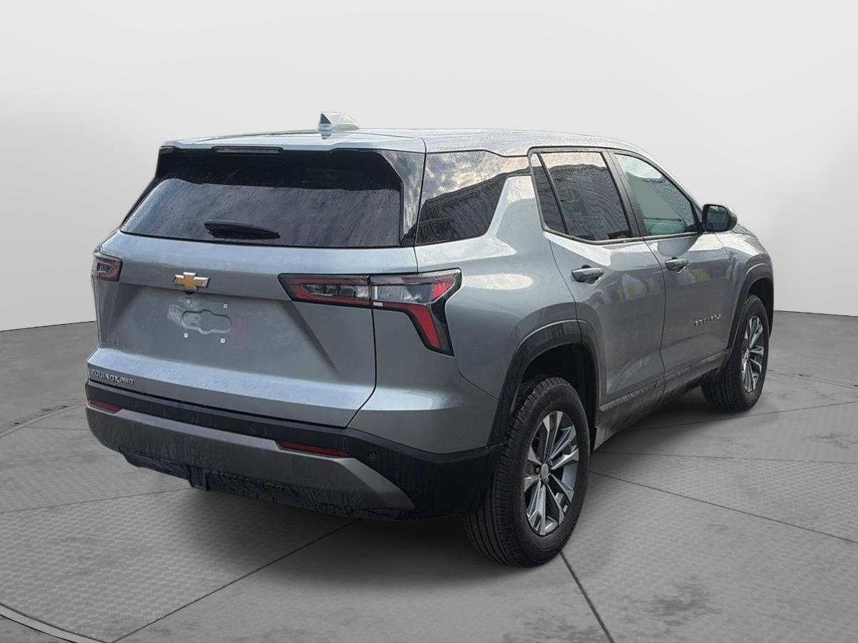 2026 Chevrolet Equinox photo 3 of 19