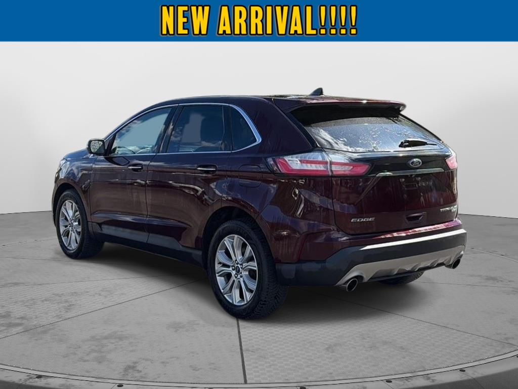 2020 Ford Edge photo 5 of 8