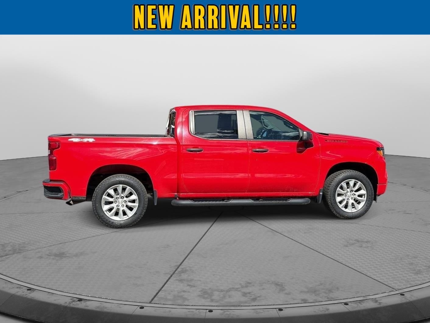 2023 Chevrolet Silverado 1500 photo 2 of 8