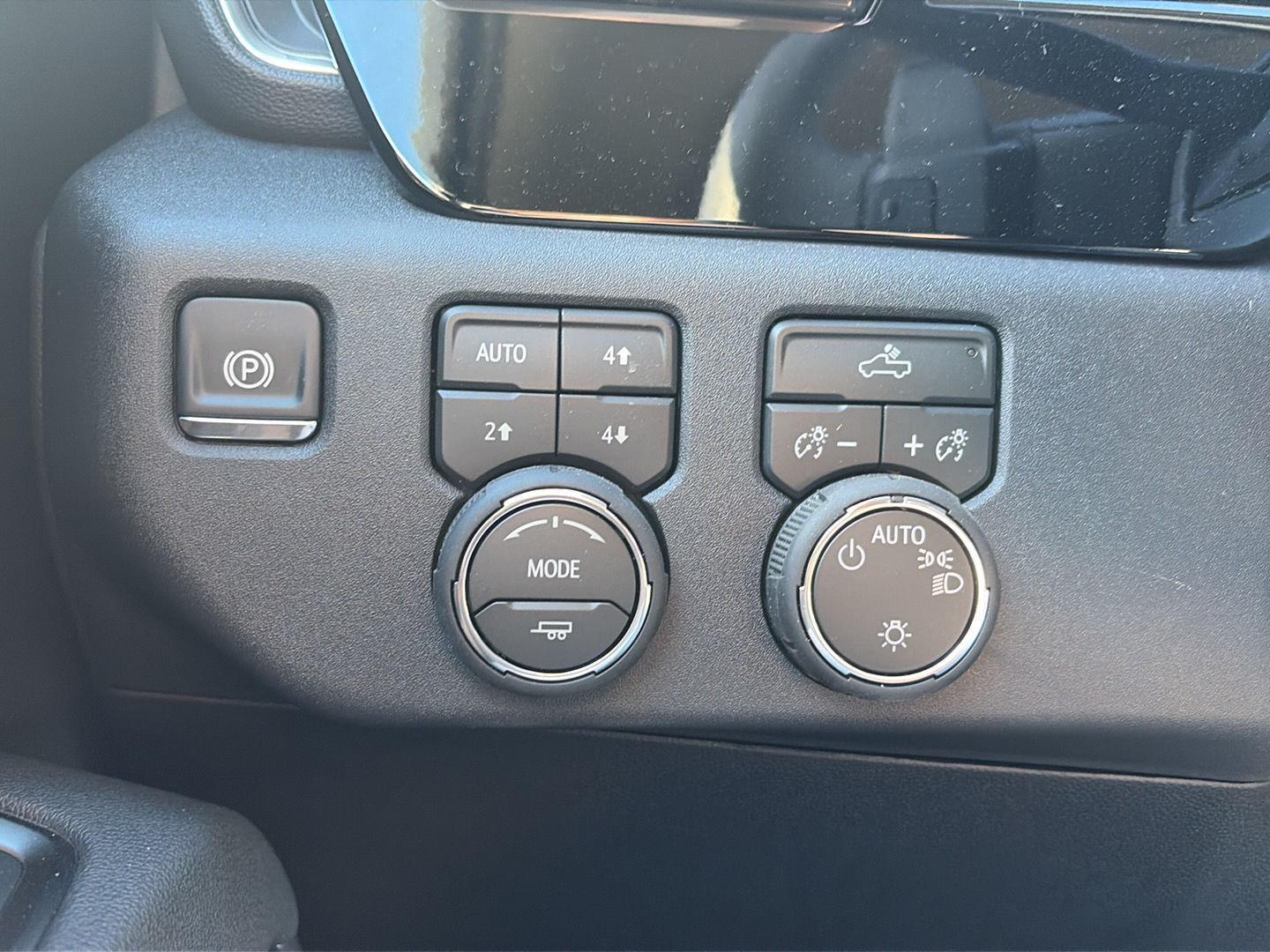 2026 Chevrolet Silverado 1500 photo 14 of 25