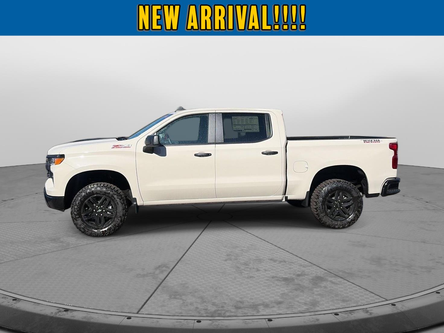 2026 Chevrolet Silverado 1500 photo 4 of 25