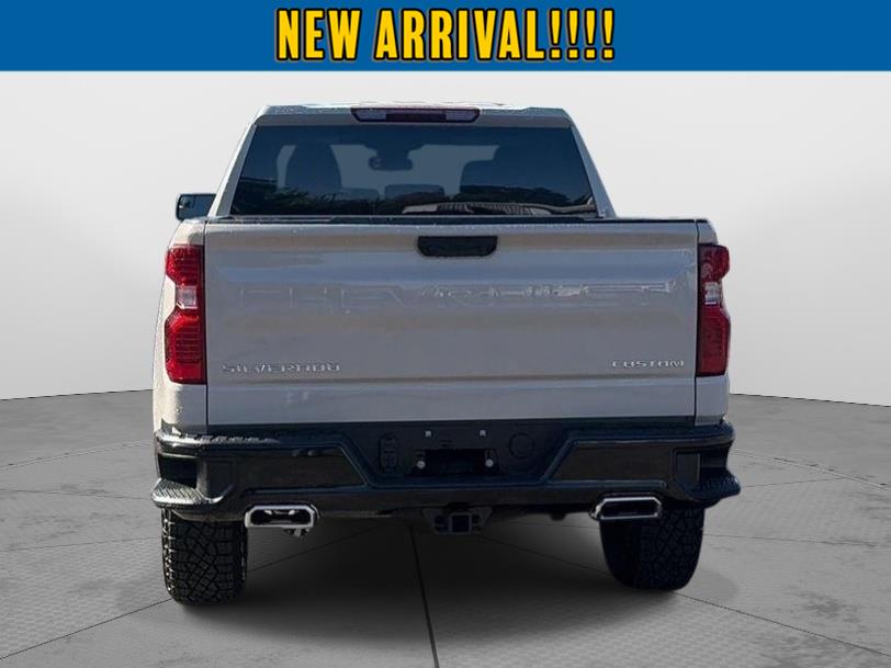 2026 Chevrolet Silverado 1500 photo 6 of 25
