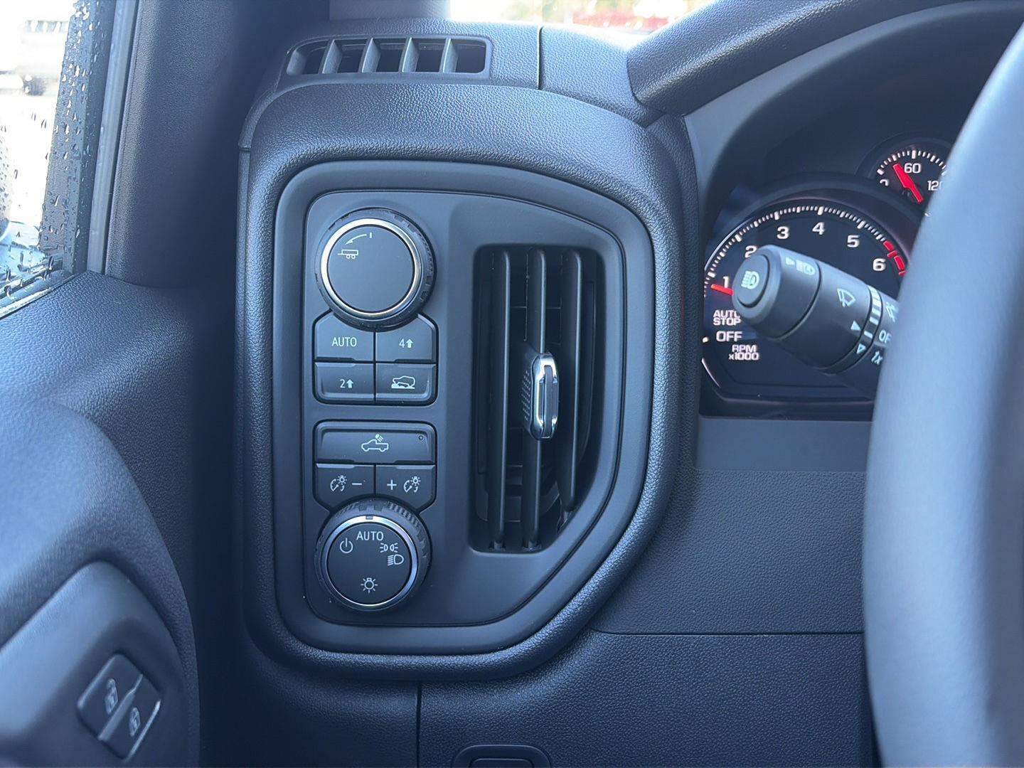 2026 Chevrolet Silverado 1500 photo 16 of 25