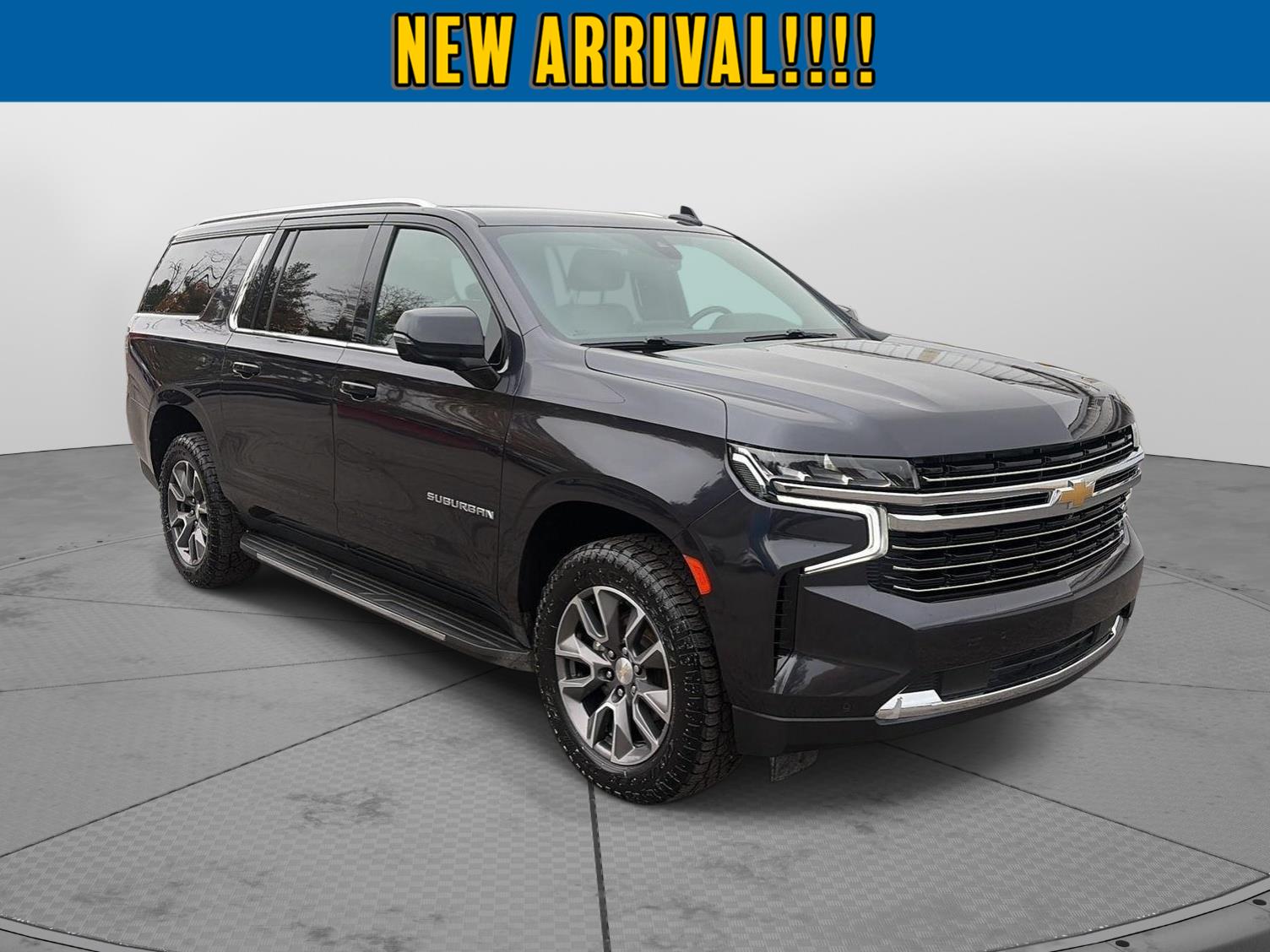 2022 Chevrolet Suburban photo 8 of 8
