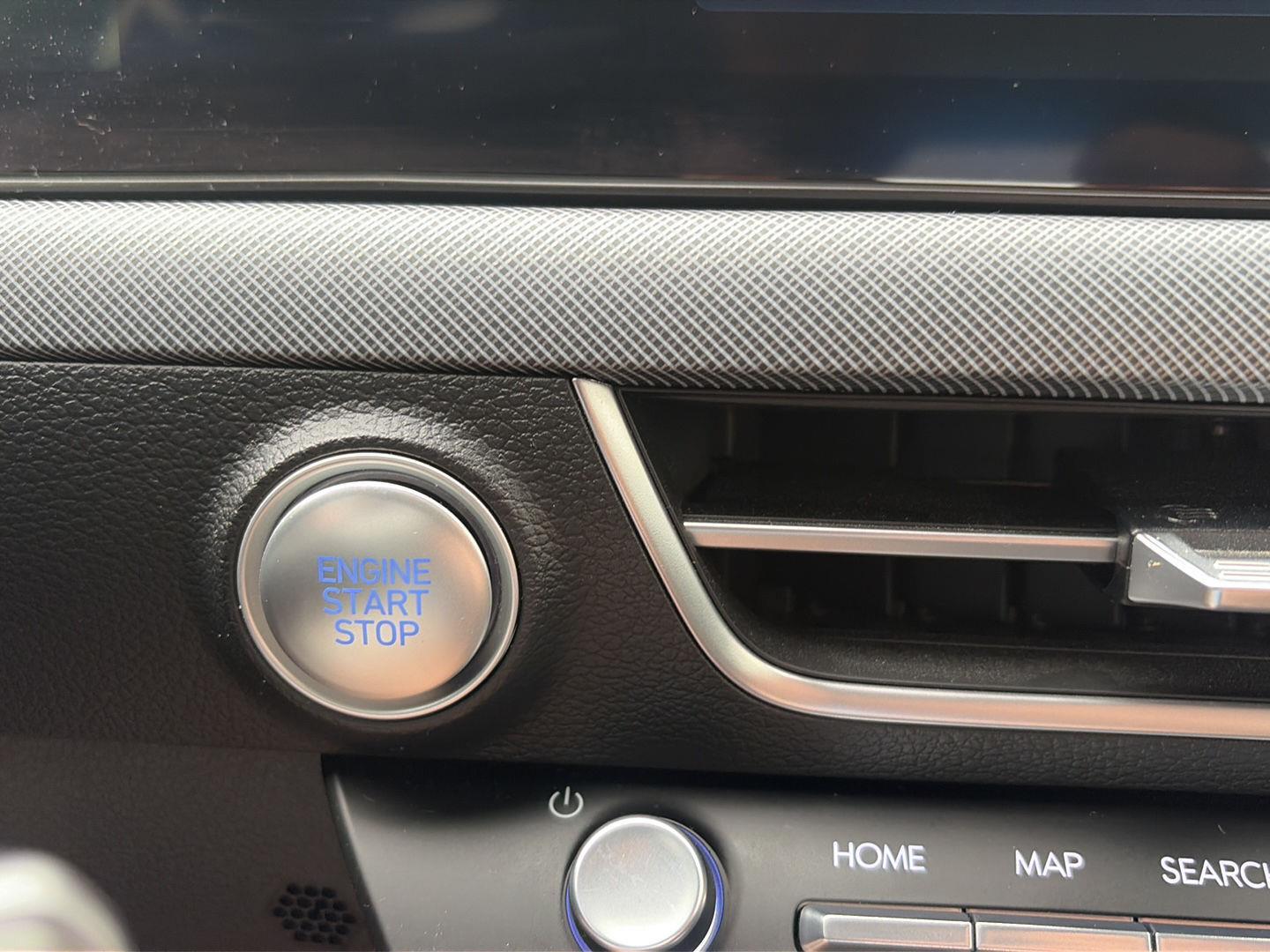 2025 Hyundai Sonata Hybrid photo 16 of 25