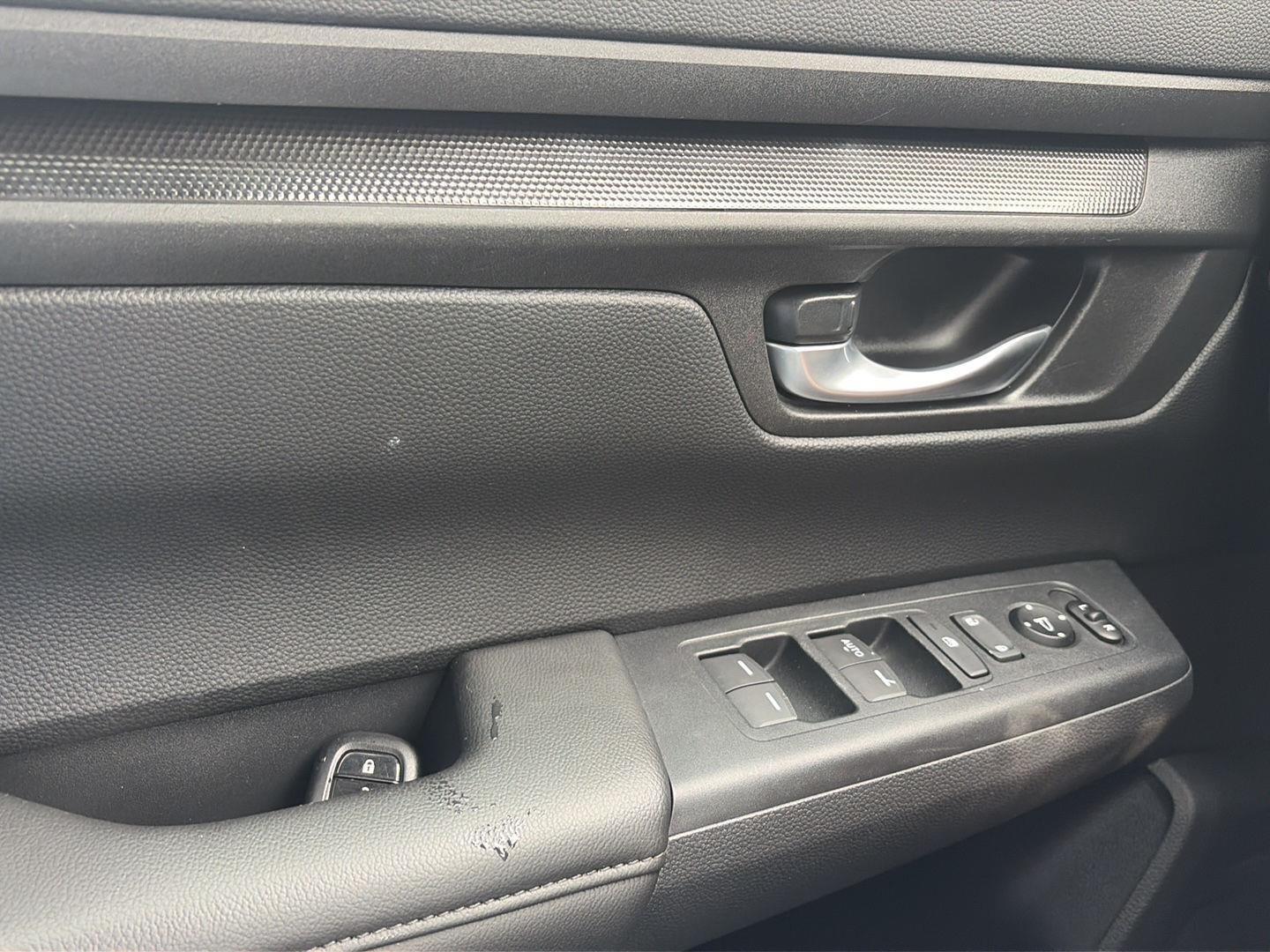 2025 Honda CR-V photo 12 of 24
