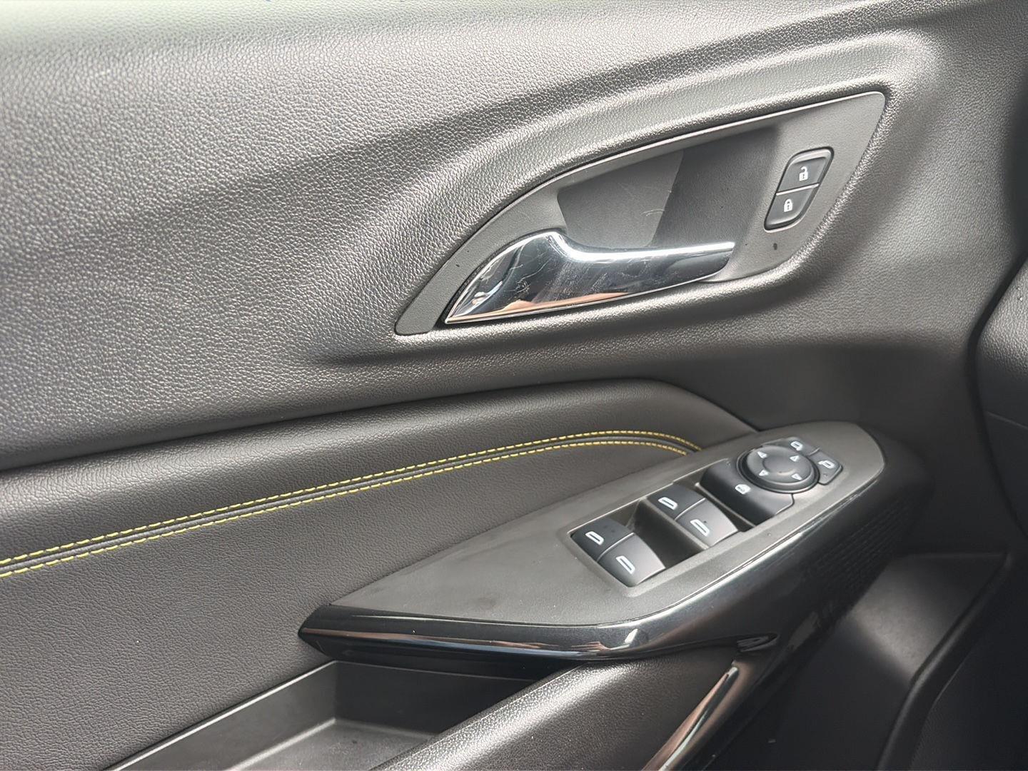 2025 Chevrolet Trax photo 12 of 23