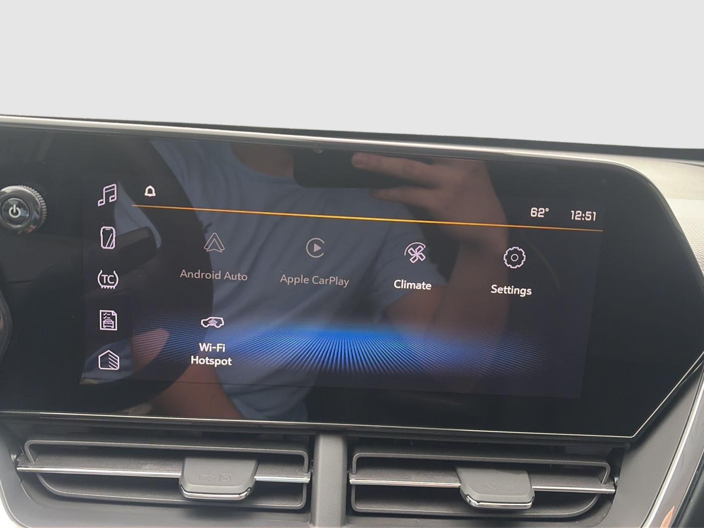 2025 Chevrolet Trax photo 14 of 23