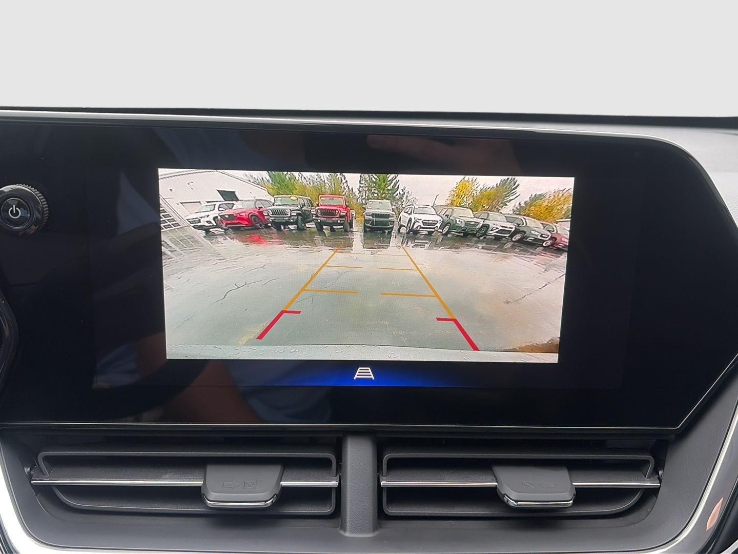 2025 Chevrolet Trax photo 15 of 23