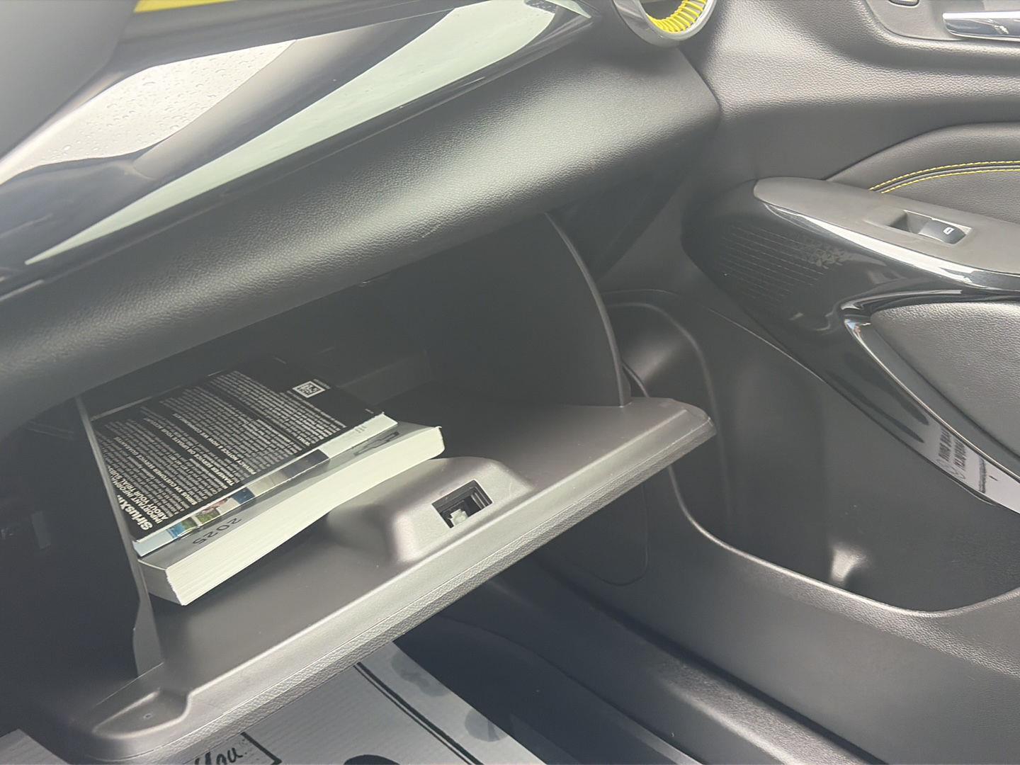 2025 Chevrolet Trax photo 19 of 23