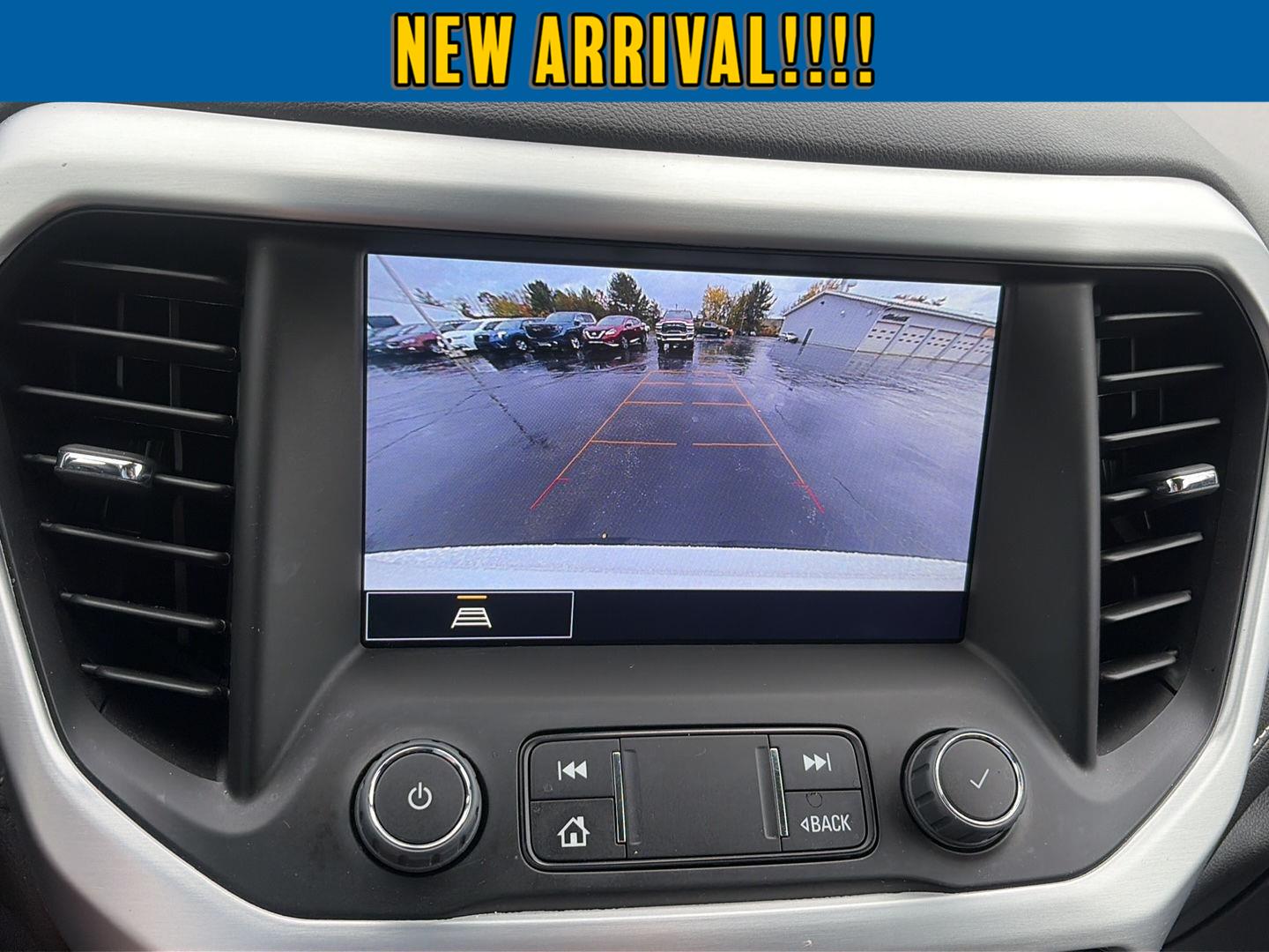 2023 GMC Acadia photo 14 of 25