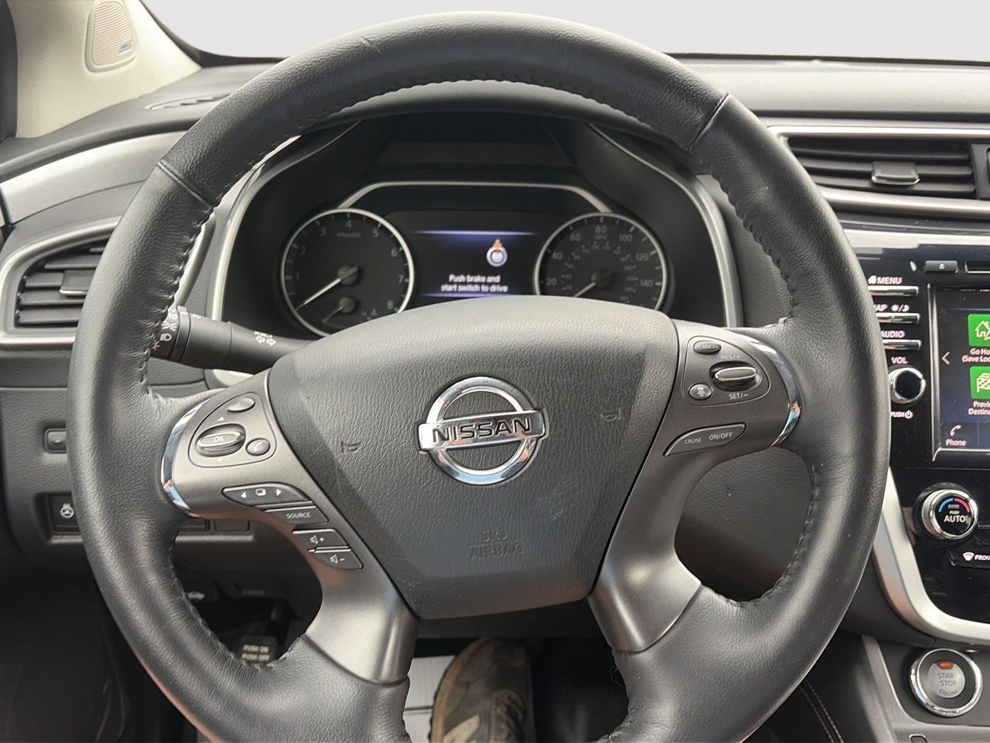 2021 Nissan Murano photo 10 of 17