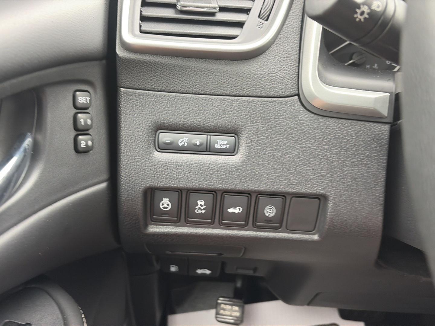 2021 Nissan Murano photo 11 of 17