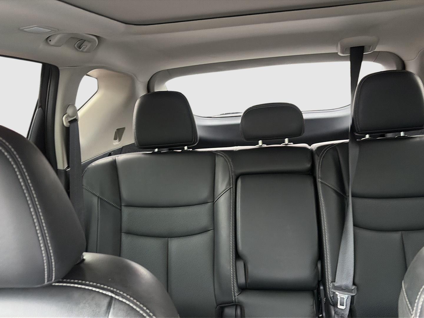 2021 Nissan Murano photo 16 of 17