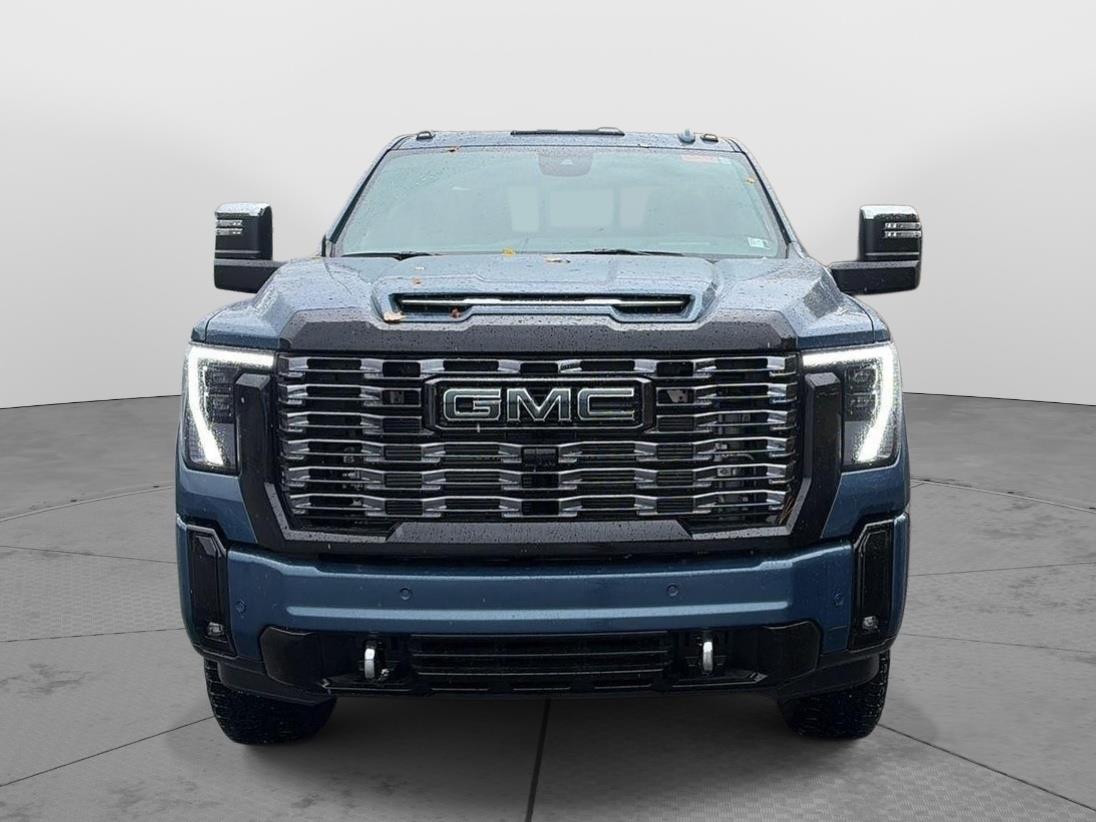 2026 GMC Sierra 2500HD photo 2 of 27