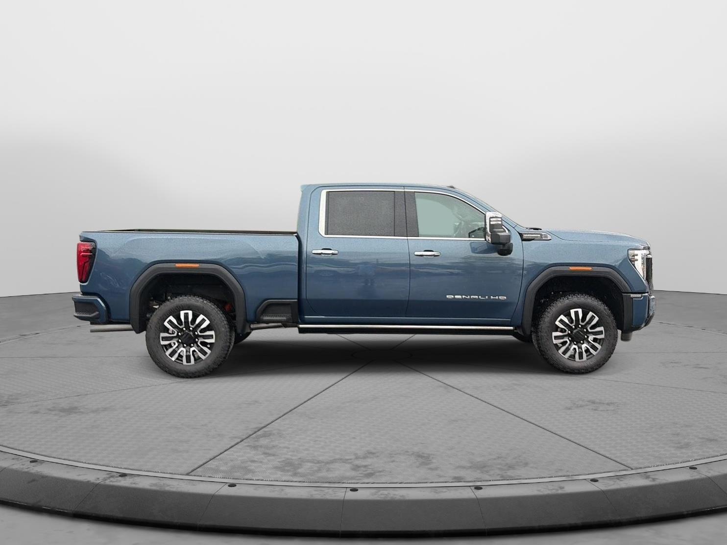 2026 GMC Sierra 2500HD photo 4 of 25