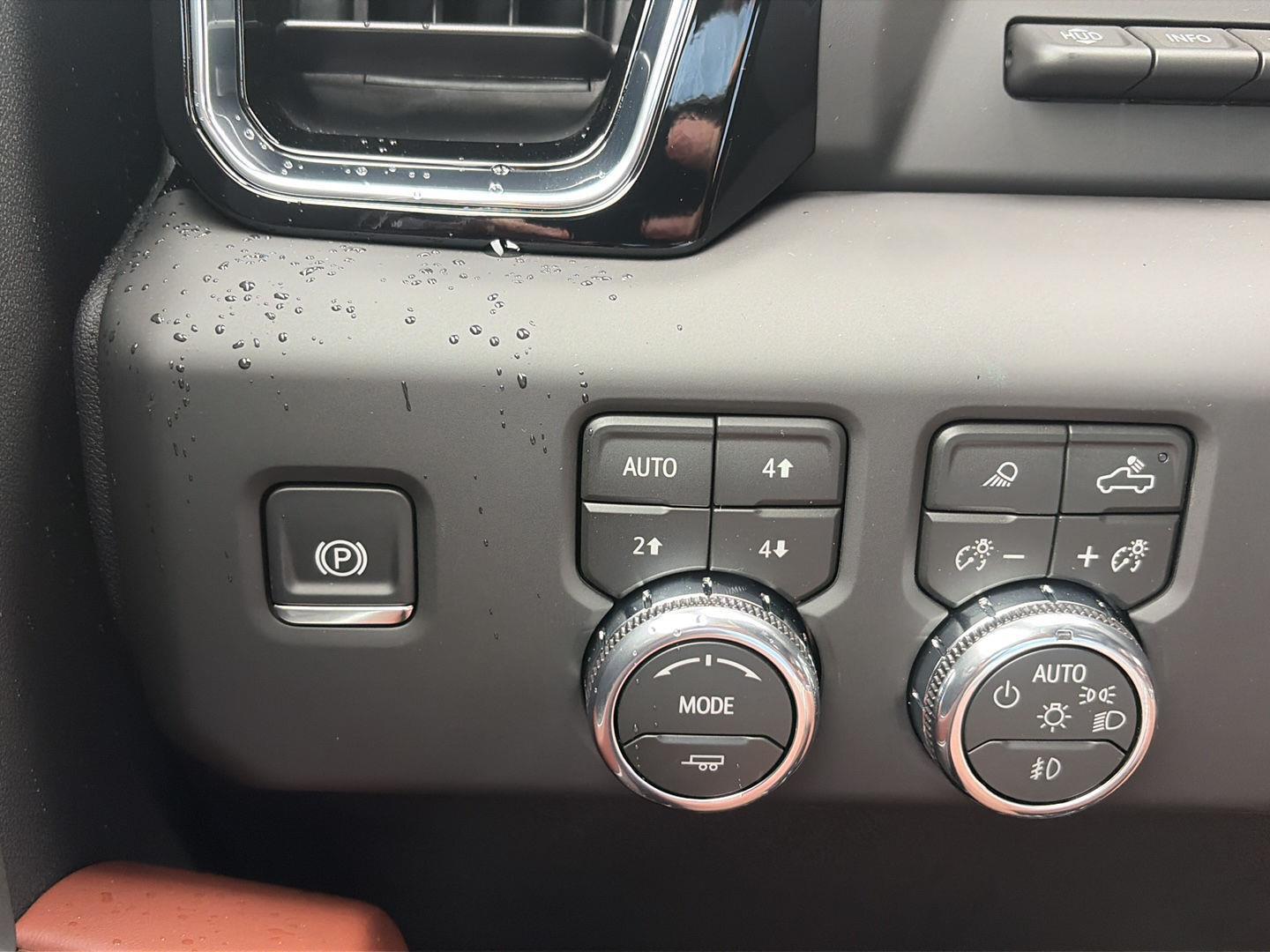 2026 GMC Sierra 2500HD photo 12 of 25