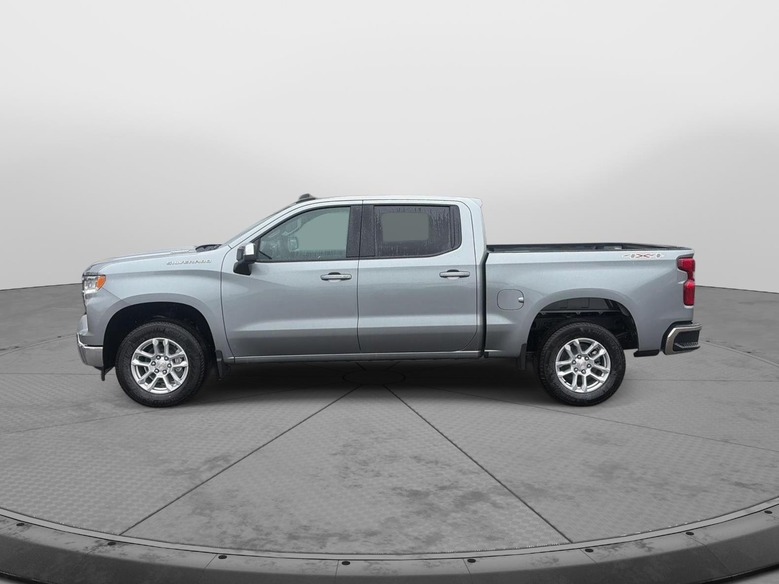 2026 Chevrolet Silverado 1500 photo 3 of 22