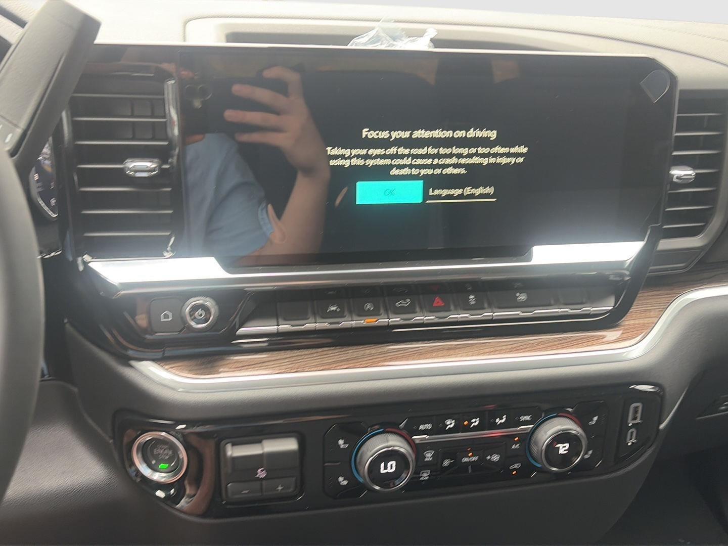 2026 Chevrolet Silverado 1500 photo 13 of 22