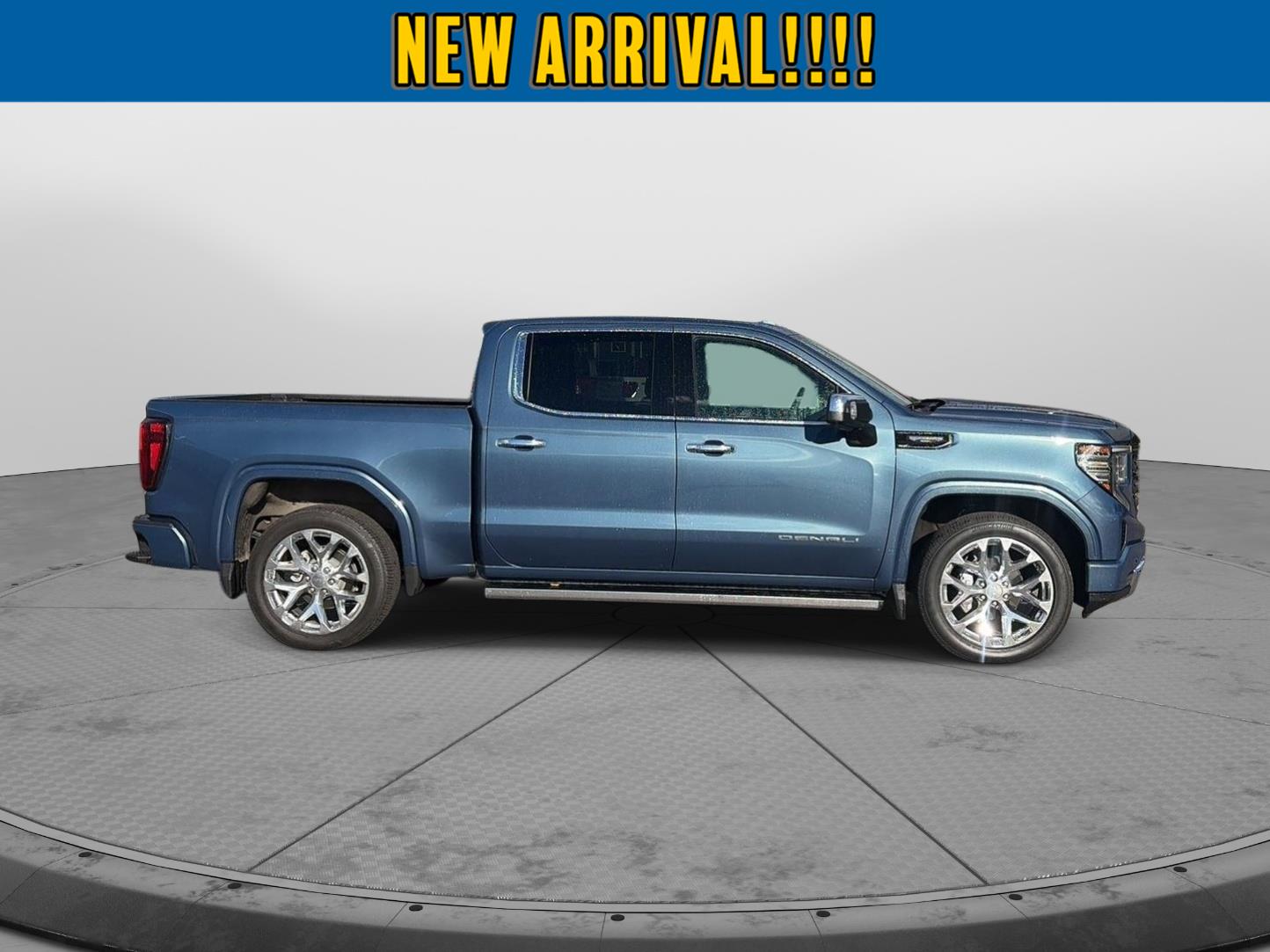 2026 GMC Sierra 1500 photo 4 of 32