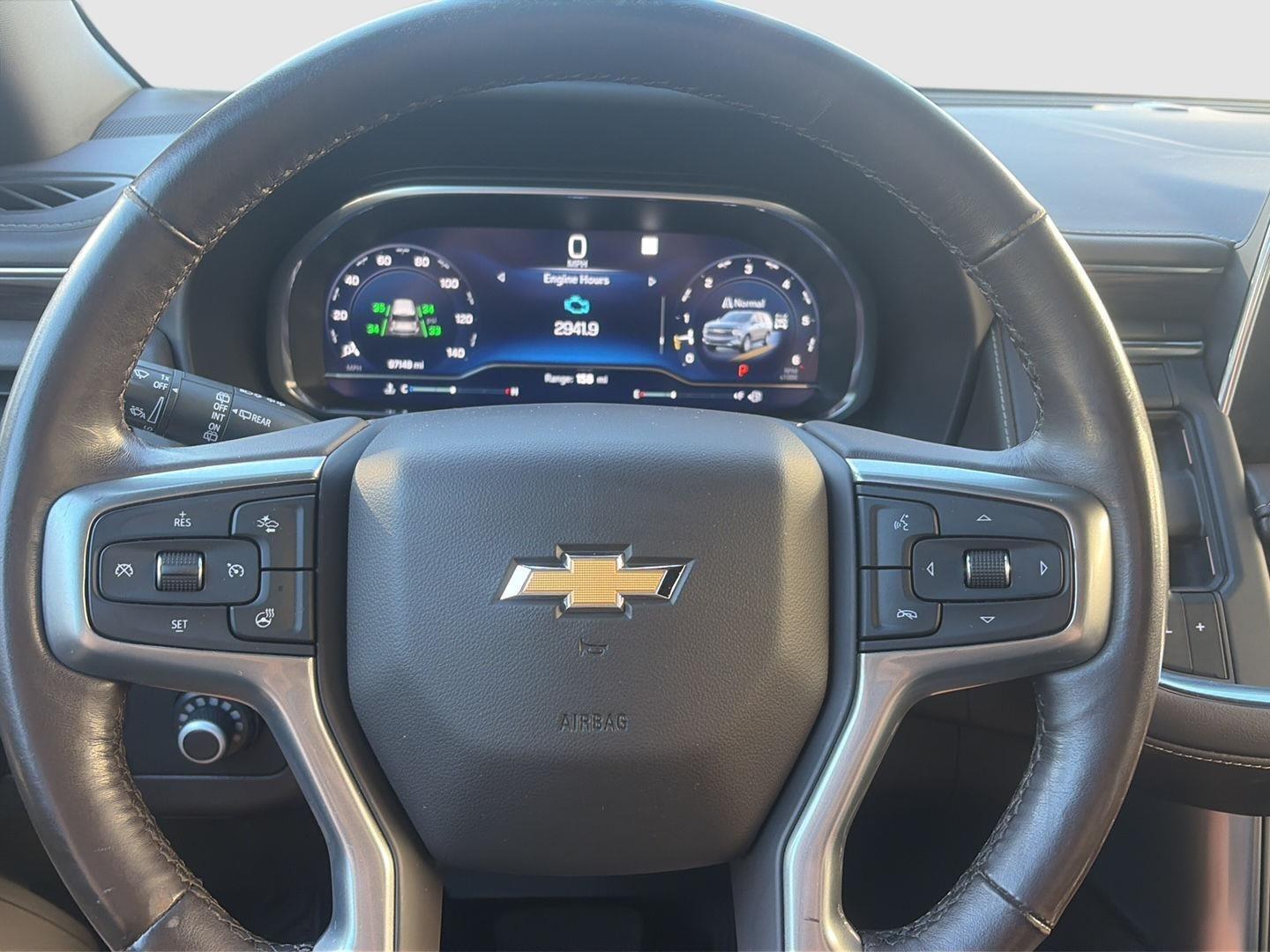 2022 Chevrolet Suburban photo 13 of 30