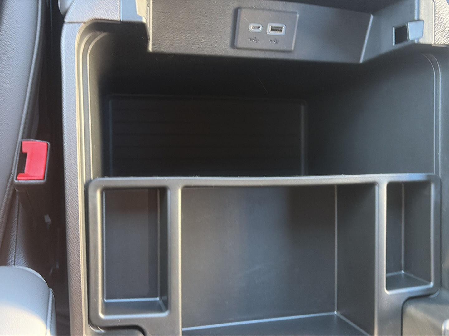 2022 Chevrolet Suburban photo 20 of 30