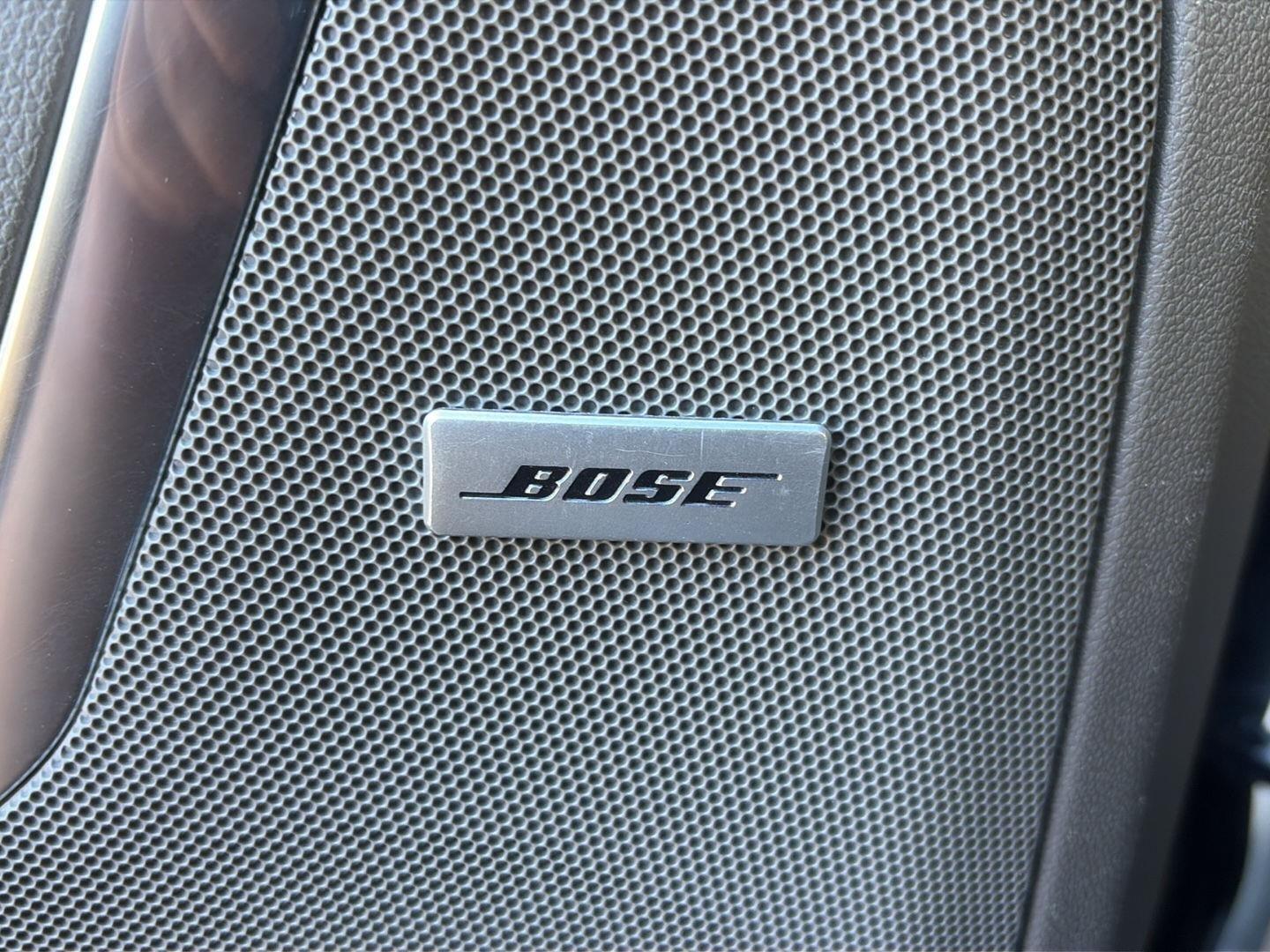 2022 Chevrolet Suburban photo 27 of 30