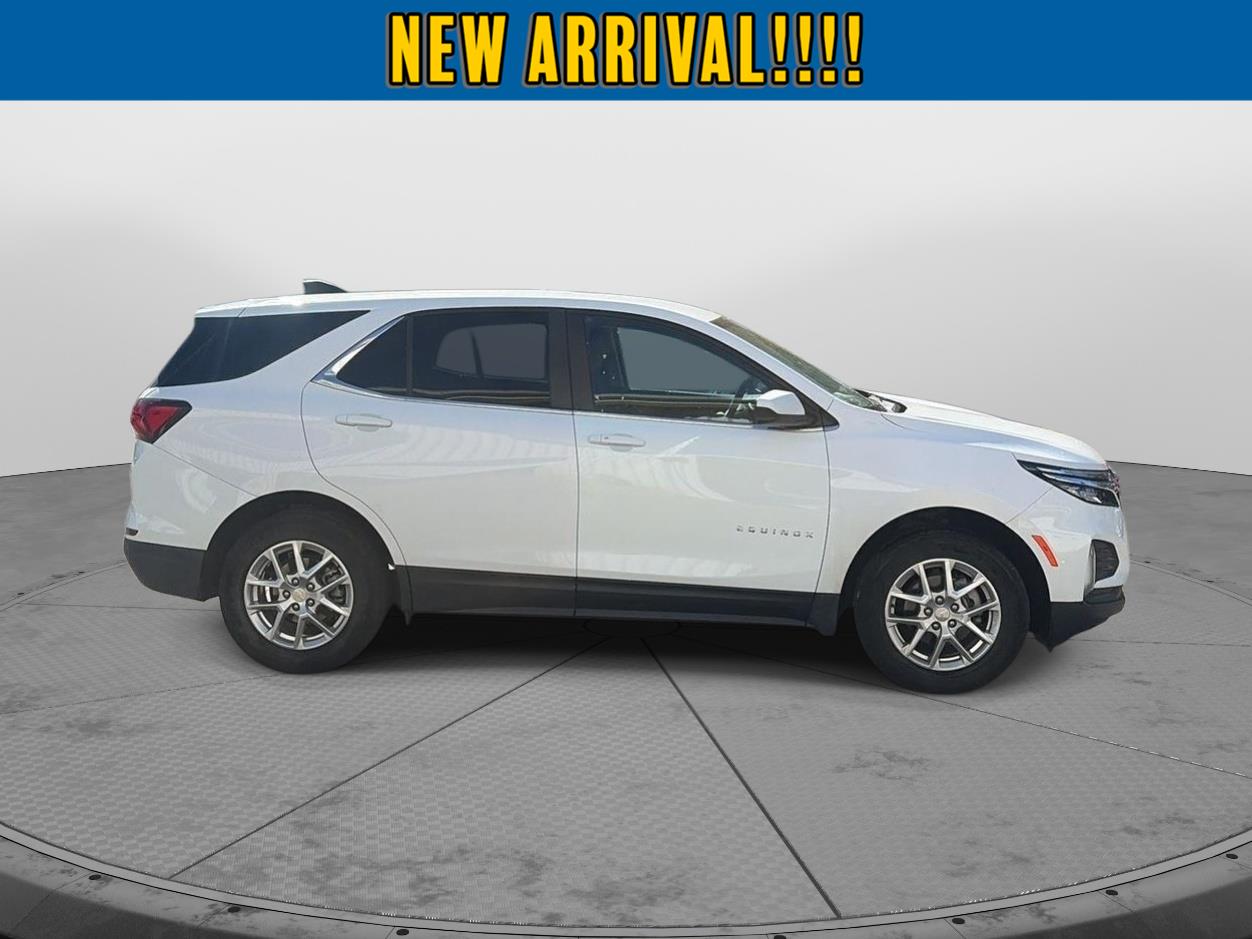 2022 Chevrolet Equinox photo 4 of 11