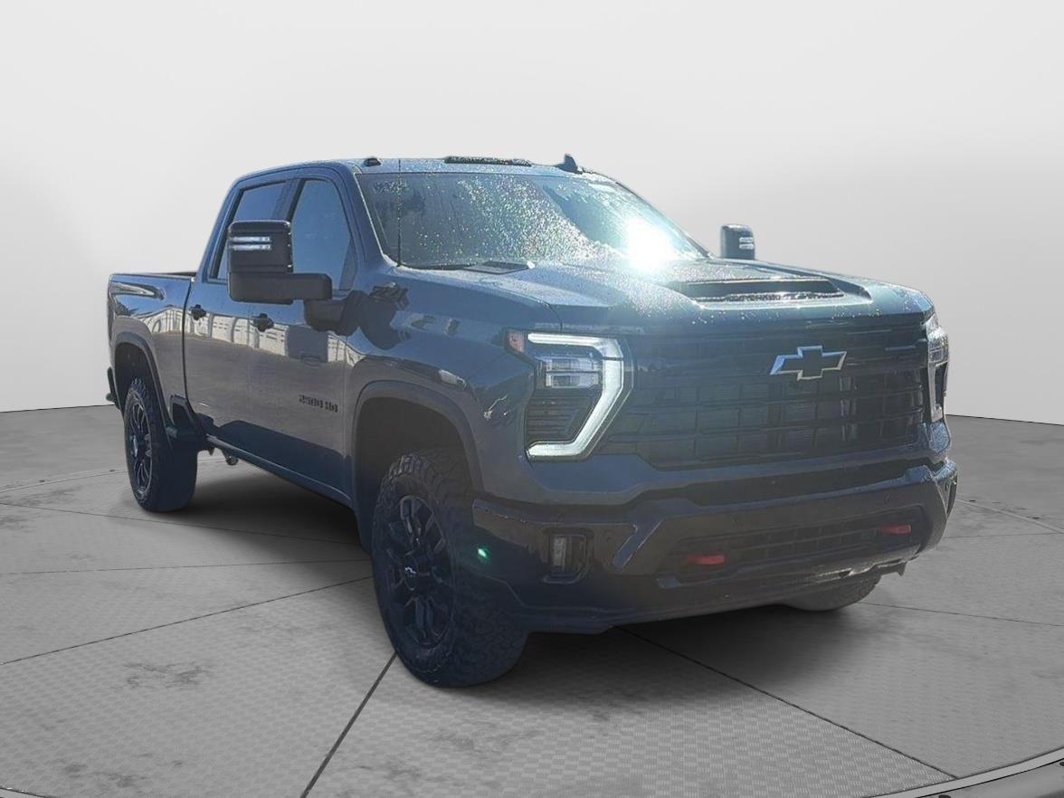 2026 Chevrolet Silverado 2500HD photo 3 of 31