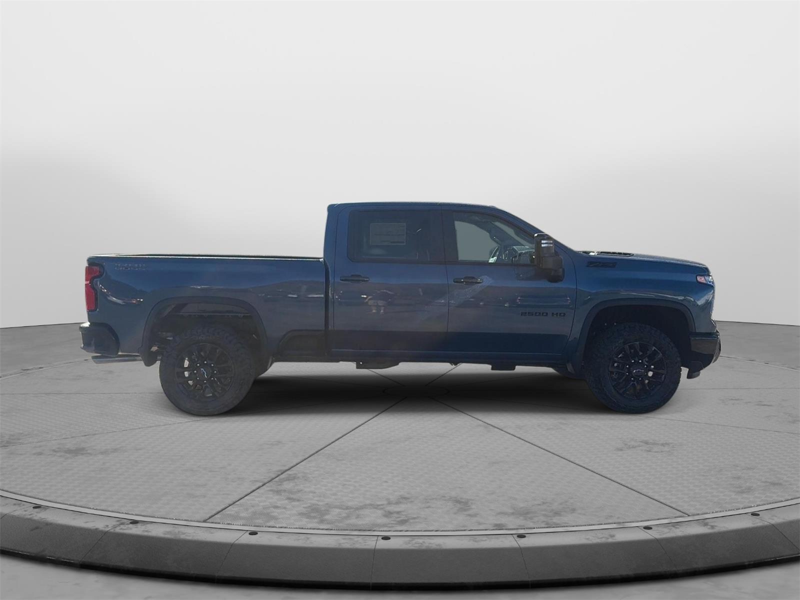 2026 Chevrolet Silverado 2500HD photo 4 of 31