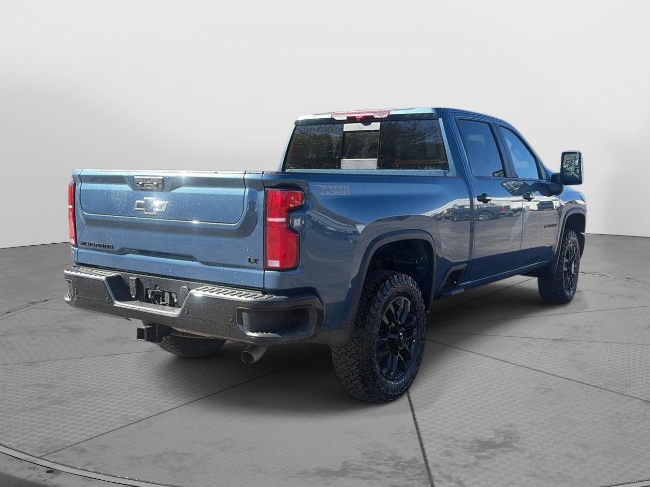 2026 Chevrolet Silverado 2500HD photo 5 of 31