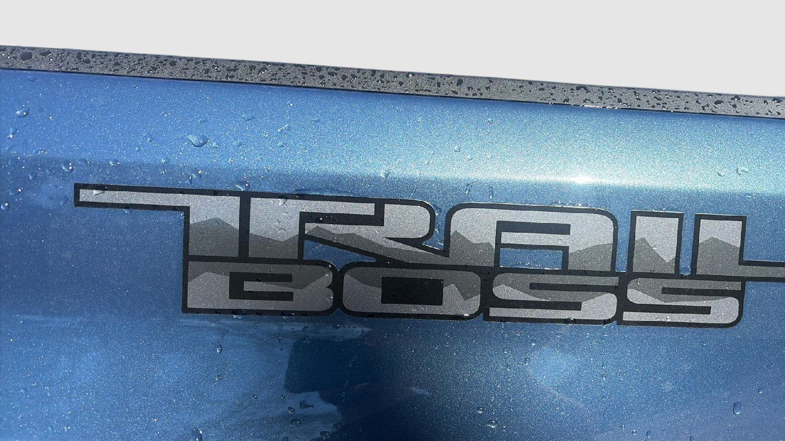 2026 Chevrolet Silverado 2500HD photo 8 of 31